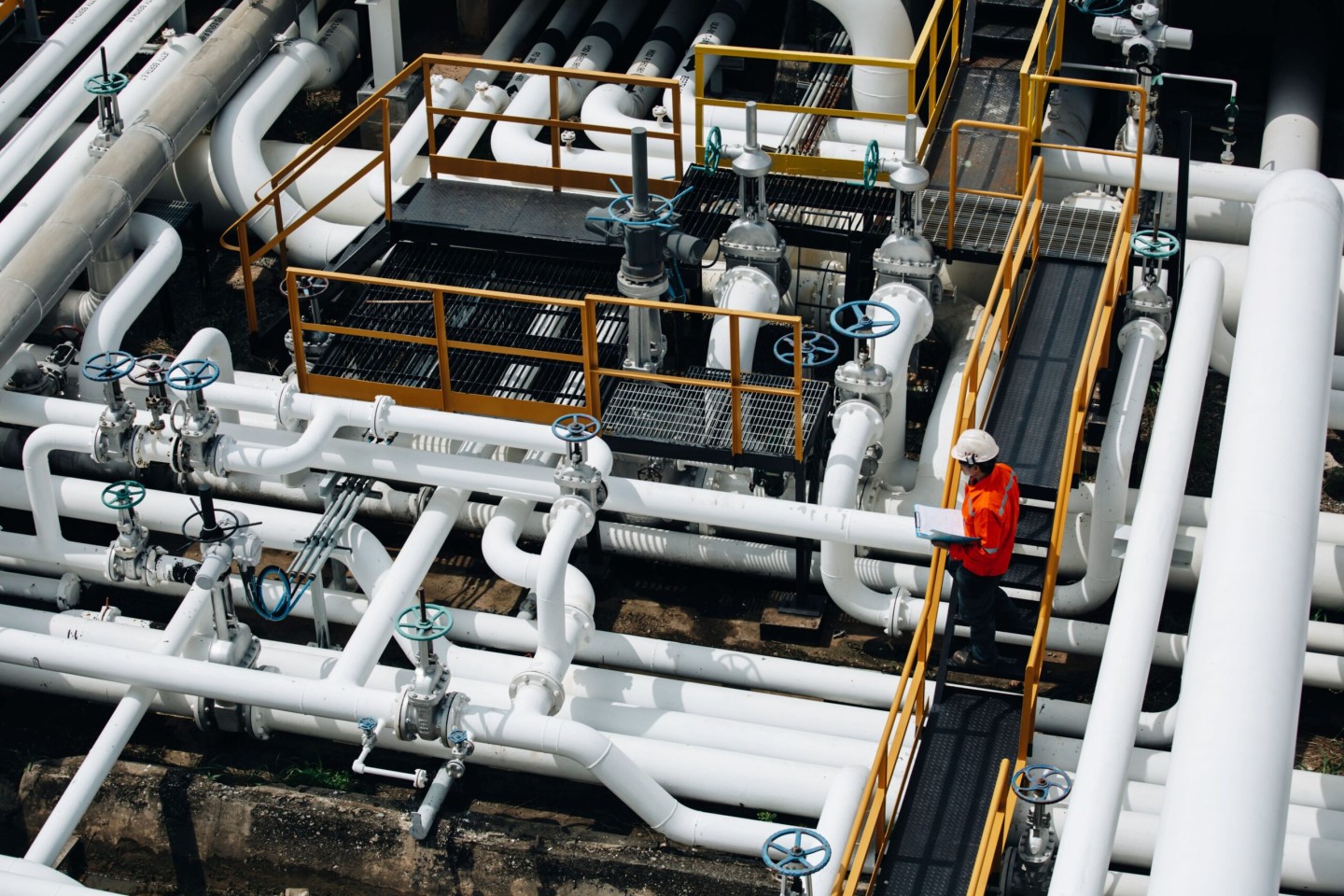 Top,View,Male,Worker,Inspection,At,Valve,Of,Visual,Check